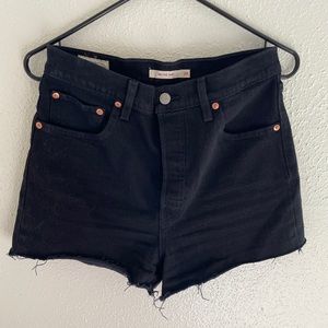 Rib cage Levi shorts